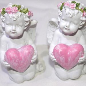 - Heart angel 8.3x5.1x4.7cm made of synthetic resin, lovingly